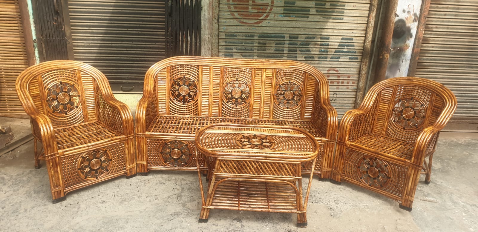 Cane Sofa Set with Table for Home, Living Room, Office, Garden, Resort with Cushion (flo)